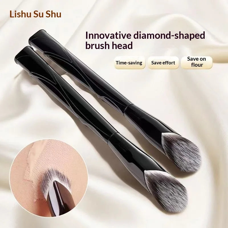 Multi-purpose Flat Slanted Concealer Brush for Acne Scars & Dark Circles