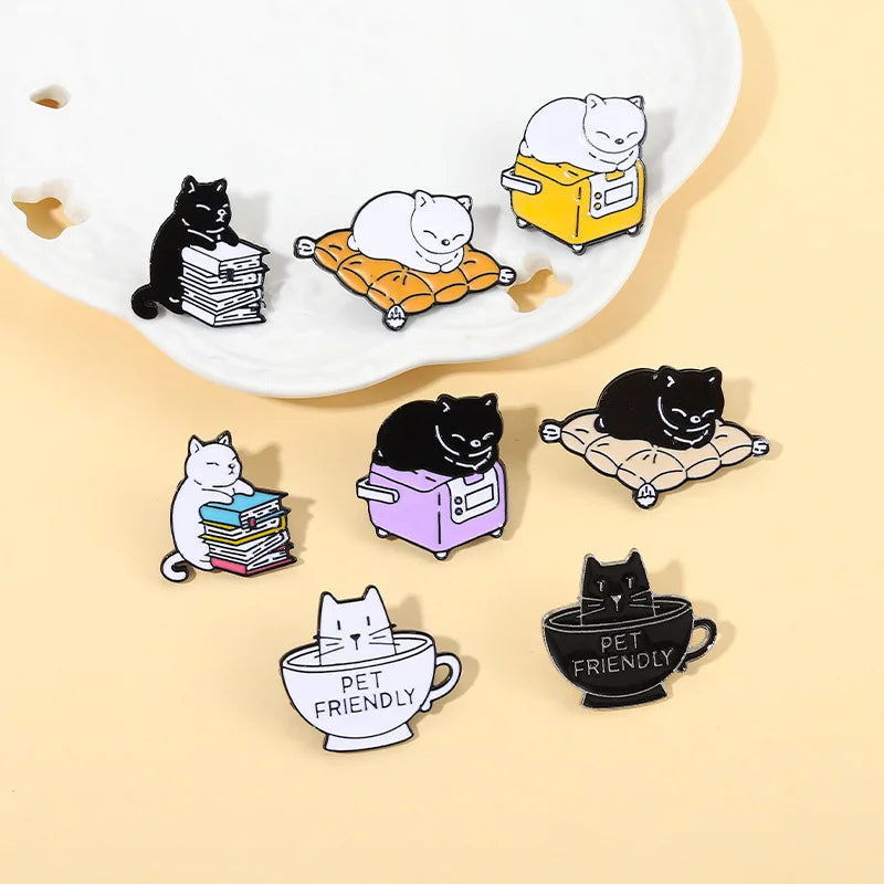 Cute Cat Enamel Pins Cartoon Kitty Claw Animal Brooches Jewelry Gifts