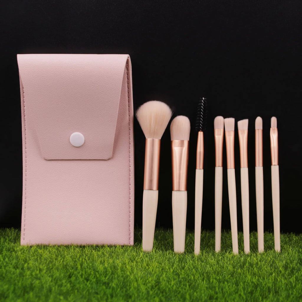 Mini Makeup Brush Set 8-Piece Portable Concealer Powder Brush Kit with Soft Fur