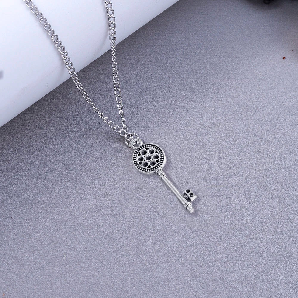 Steampunk Lock Key Pendant Necklace - Retro Gothic Punk Jewelry for Men & Women