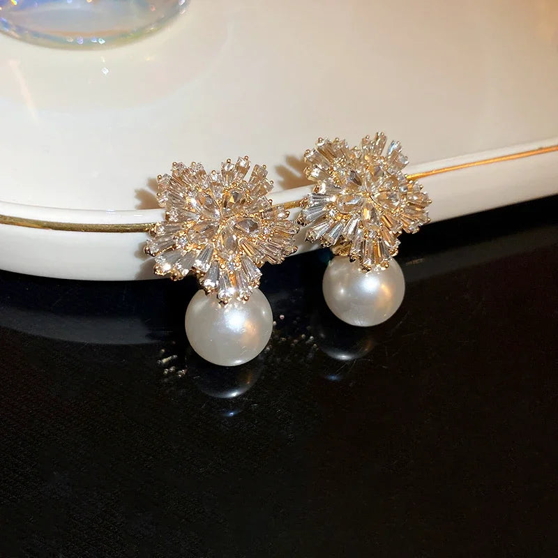 Light Luxury Imitation Pearl Earrings Women Jewelry Zircon Snowflake Studs for Party Wedding