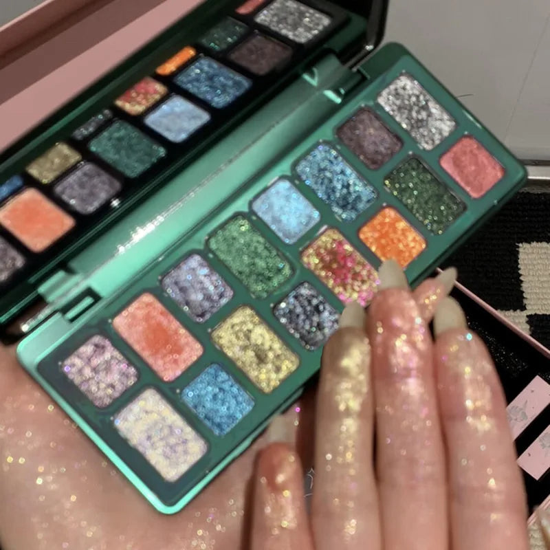 16 Color Eyeshadow Makeup Palette with Glitter & Pearl Finish - Pro Eye Cosmetics