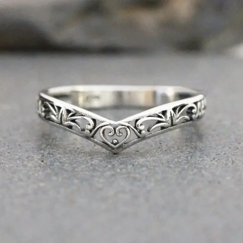 Delicate Hollow-Out Design Silver Ring for Women - Versatile Daily Jewelry