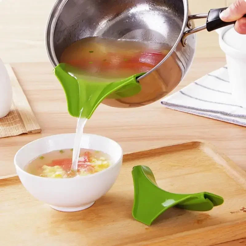 Kitchen Funnel with Anti-Splash Edge and Liquid Streamer Spout – Food-Grade Silicone, Reusable Pouring Tool