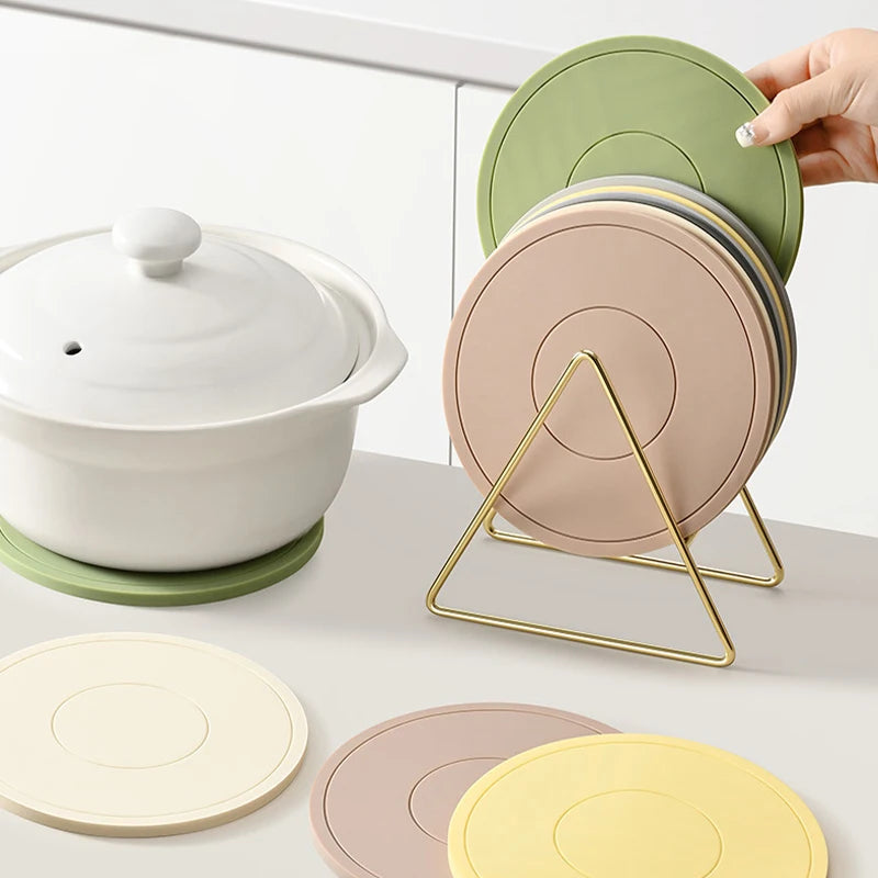 Silicone Heat Insulation Pad - Anti-Scalding Table Protector for Kitchen & Dining