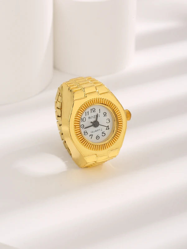 Mini Vintage Finger Ring Watch Round Creative Quartz Watch for Fashion & Couples