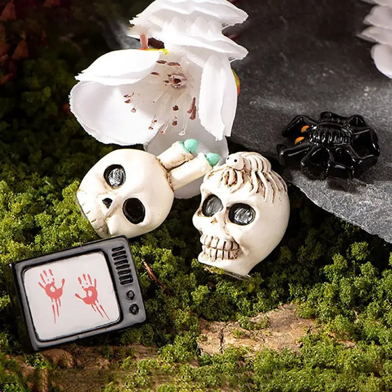 Halloween Miniature Figurine Set - Spider Bat Skull Rabbit Pranky Decor