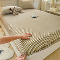 Plaid Style Fitted Bed Sheet - Skin-Friendly, Elastic Bed Cover for Kids & Teens