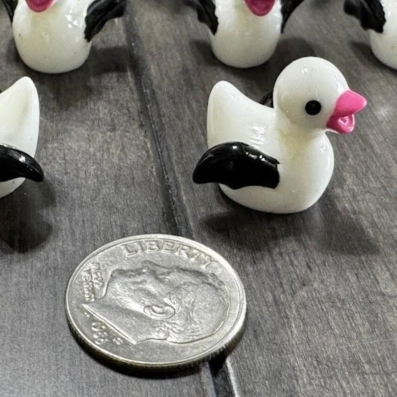 Mini Resin Duck Ornaments for DIY Micro Landscape, Halloween Decor, 5 or 10 Pieces