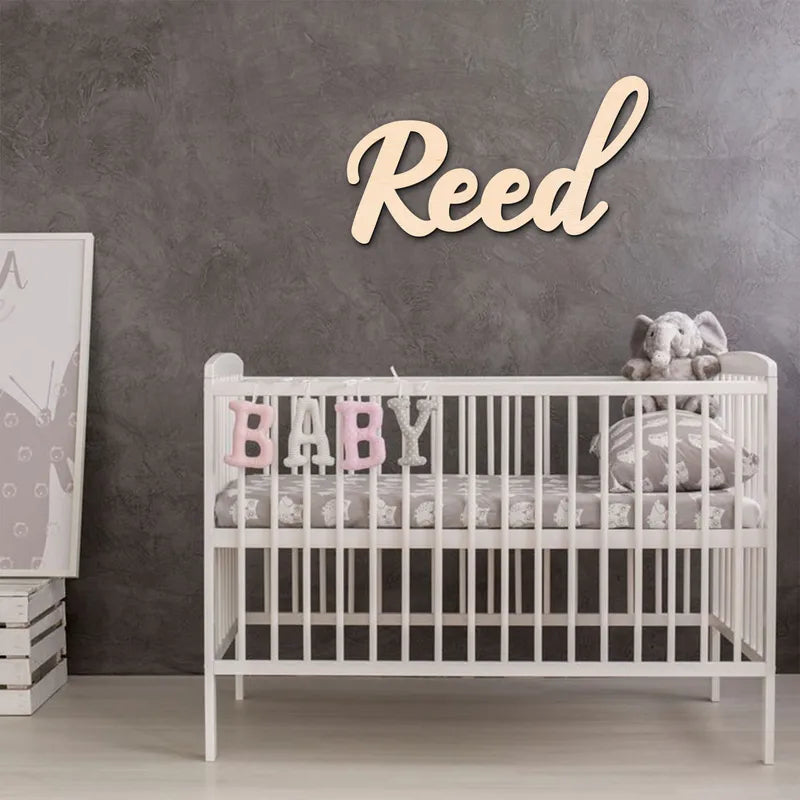 Personalized Wooden Surname Wall Art - Custom Home Decor & Holiday Gift