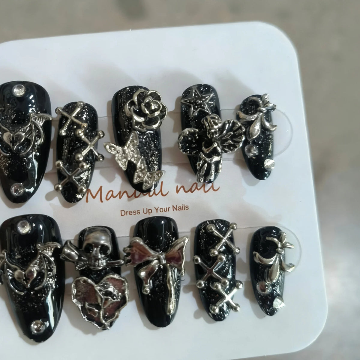10 Pieces of Fake Almond-Shaped Nail Set - Gothic Wings & Roses