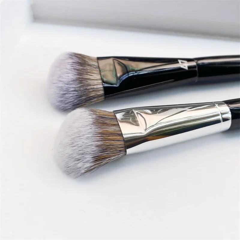 Angled Foundation Brush for Seamless Liquid & Cream Makeup - PRO Collection