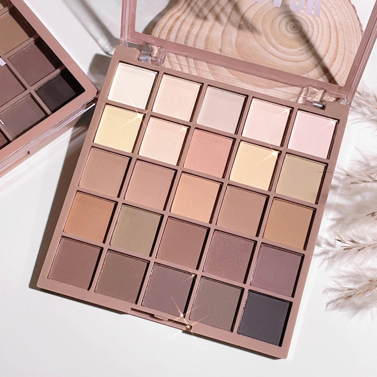 25-Color Matte Eyeshadow Palette Waterproof & Sweatproof for Daily Makeup