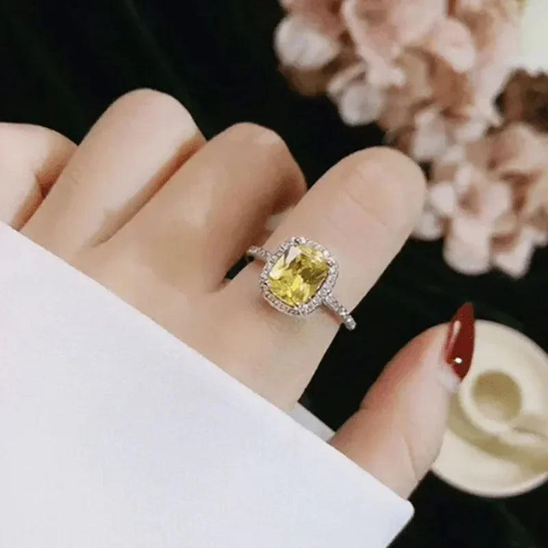 Elegant Cubic Zirconia Women’s Ring - Luxury Wedding Anniversary Jewelry