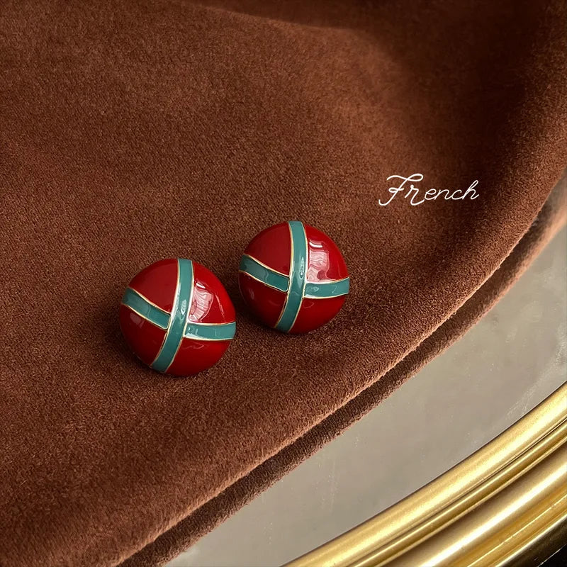 Versatile Vintage Earrings for Women - Heavy Duty Design, 925 Silver, Elegant Ear Accessories