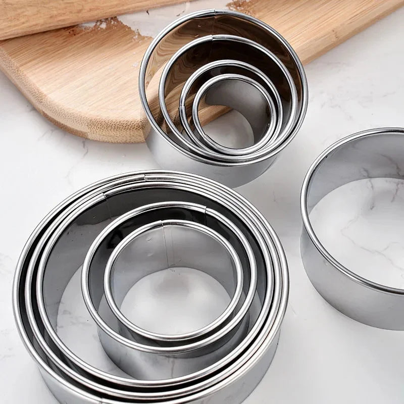 5PCS Round Stainless Steel Biscuit Mold Set for Pastry and Cake Baking