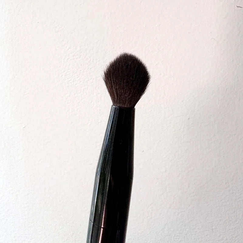 Dual-Ended Makeup Brush for Concealer, Sculpt, and Blush - Soft Synthetic