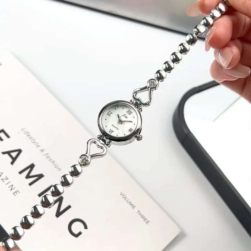 Women's Exquisite Heart Bracelet Waterproof Quartz Watch - Light Luxury Gift