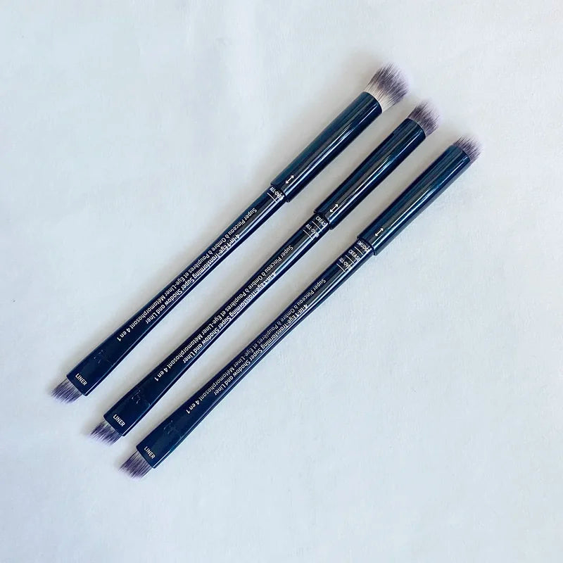 4-in-1 Eye Shadow and Eyeliner Makeup Brush - Dual-Ended, Multi-Purpose