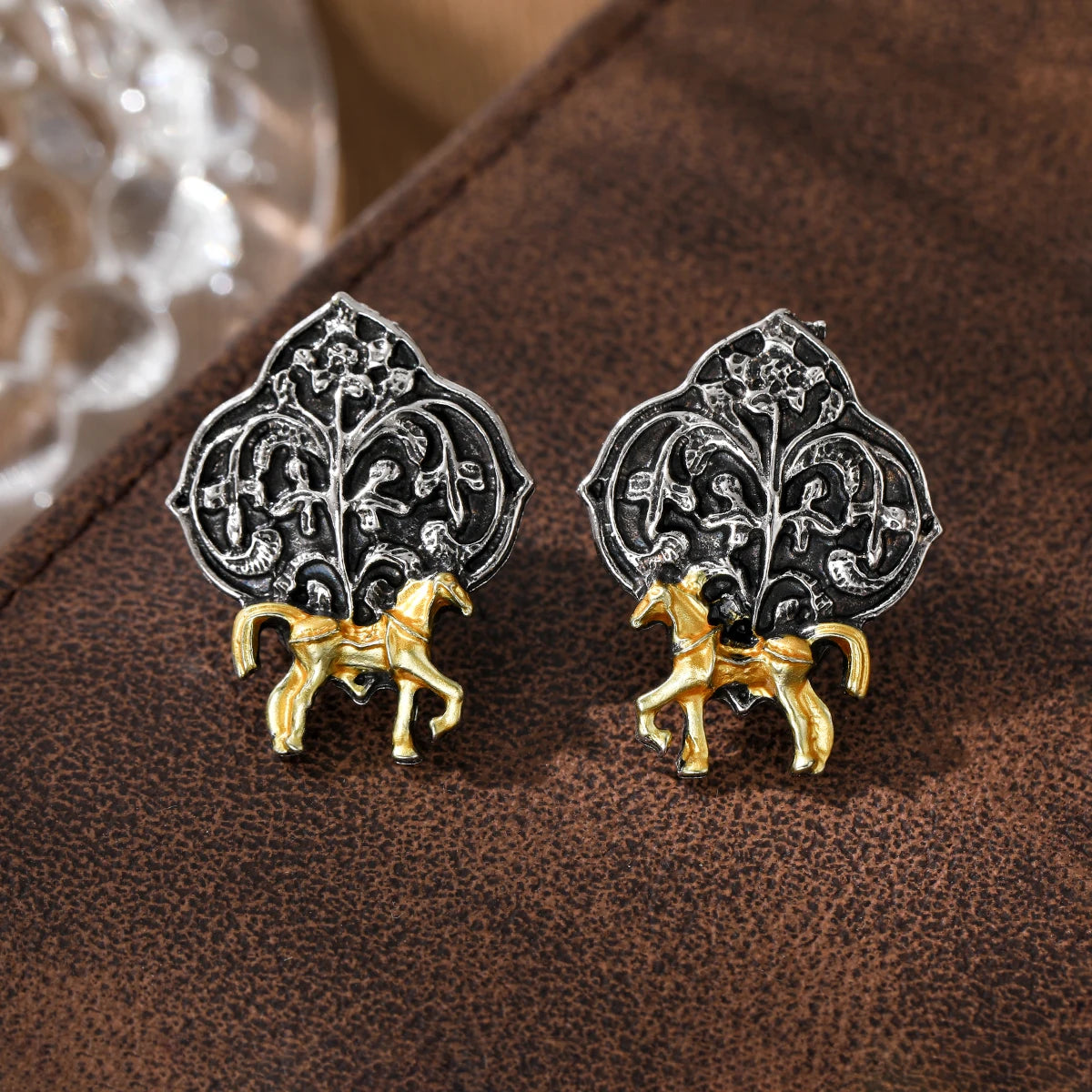 Three-Dimensional Horse-Shaped Floral Drop Earrings for Women - Stylish and Lightweight