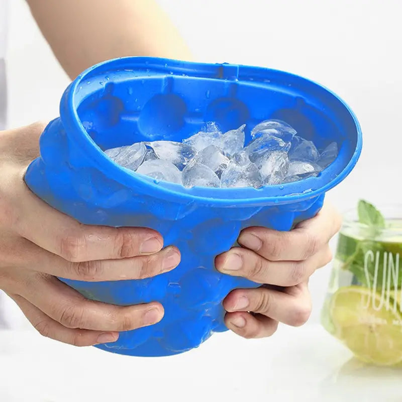 Silicone Ice Cube Maker Portable Bucket for Wine & Whiskey Cooler