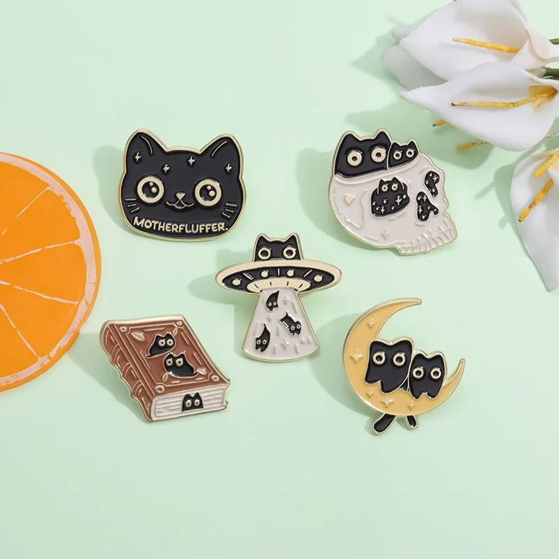 Cute Cat Enamel Pins Cartoon Kitty Claw Animal Brooches Jewelry Gifts