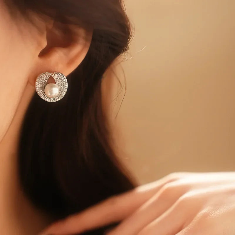 Round Zircon Stud Earrings for Women Pearl Flower Design Wedding Jewelry