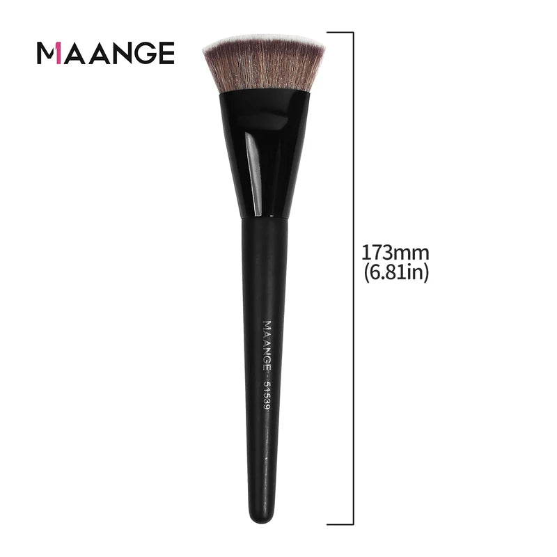 Flat Head Foundation Brush with Storage Box - Versatile Makeup Tool for Liquid & Cream Applications
