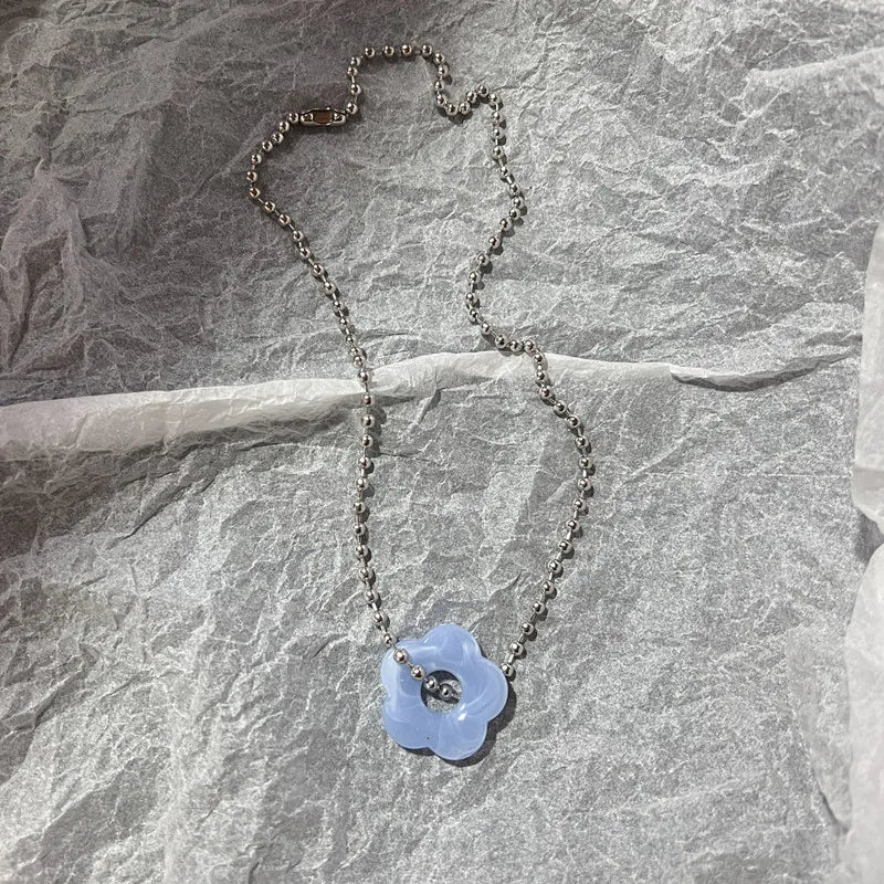 Elegant Acrylic Flowers Pendant Necklace for Women Trendy Clavicle Chain Jewelry