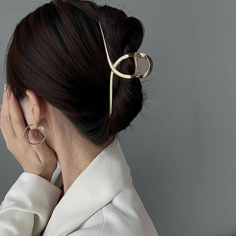 Oversized Metal Hair Claw Hairpin - Large Hollow Hair Grip for Girls, Trendy Hair Accessories
