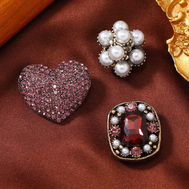 Elegant Crystal Heart Bee Brooch Pins for Women Men Jewelry Accessories Gift