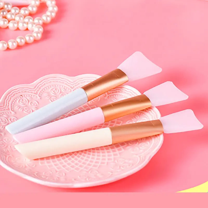 Silicone Face Mask Brush Makeup Applicator Tool - Soft Tip, Reusable