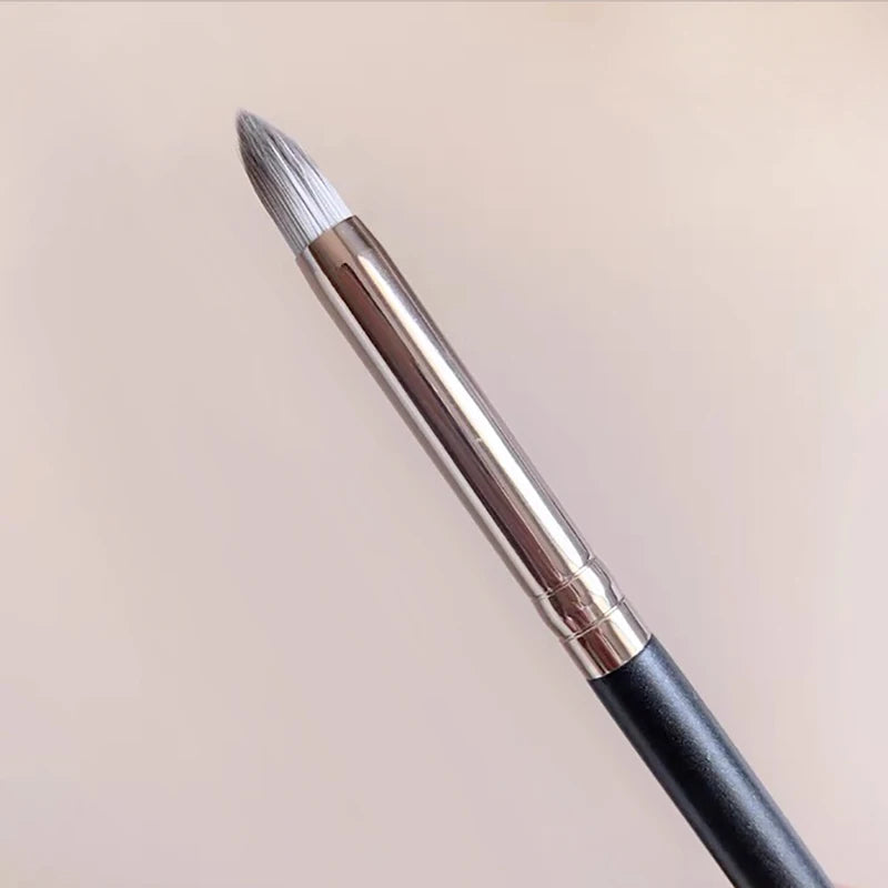 Precision Eyeshadow & Concealer Brush - Synthetic Hair Makeup Tool