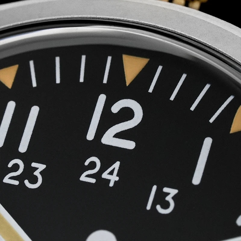 Military Style Quartz Watch with Sapphire Crystal 100m Waterproof Luminous Men’s Watch