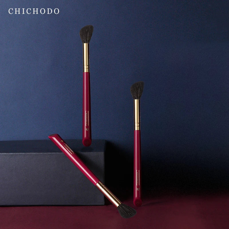 Luxury Makeup Brush Set - Soft Animal Hair Powder & Blush Brushes - Red Rose Collection