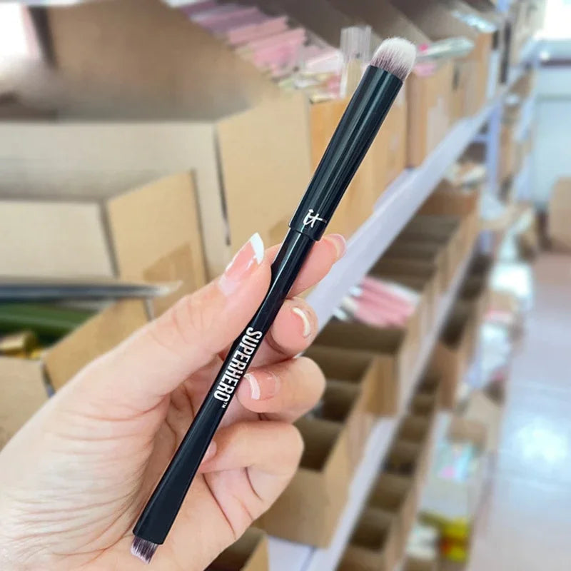 4-in-1 Eye Shadow and Eyeliner Makeup Brush - Dual-Ended, Multi-Purpose
