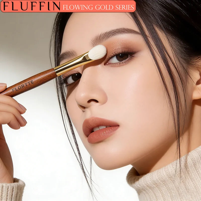 Slope Shape Eyeshadow Brush - Natural Goat Hair Makeup Tool with Rosewood Handle