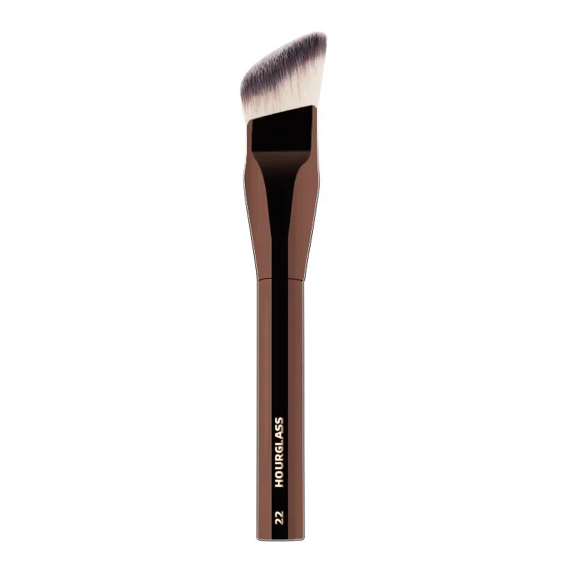 Oblique Foundation Brush #22 - Sloped Wedge Makeup Brush for Face & Concealer