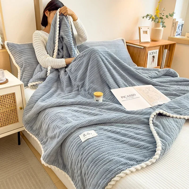 Multifunctional Warm Throw Blanket for Sofa, Bed & Travel - Thick & Cozy