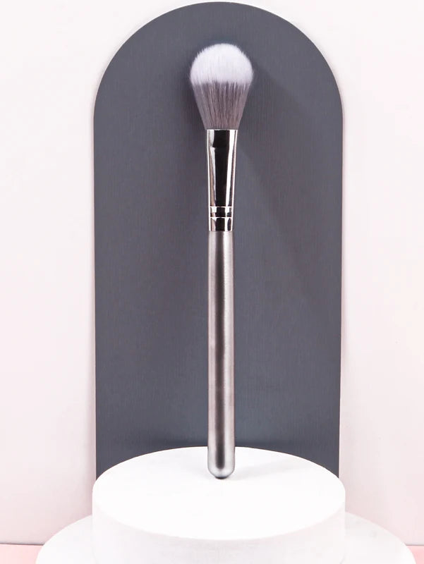 Portable Makeup Brush with Soft Hair Highlighter Brush for Travel & Home