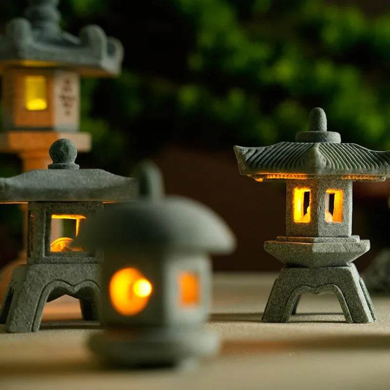 Mini Pagoda Lantern Garden Decor for Zen Yard and Aquarium