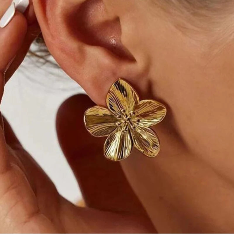 Hypoallergenic Vintage Flower Stud Earrings - 18k Gold Plated Stainless Steel for Women