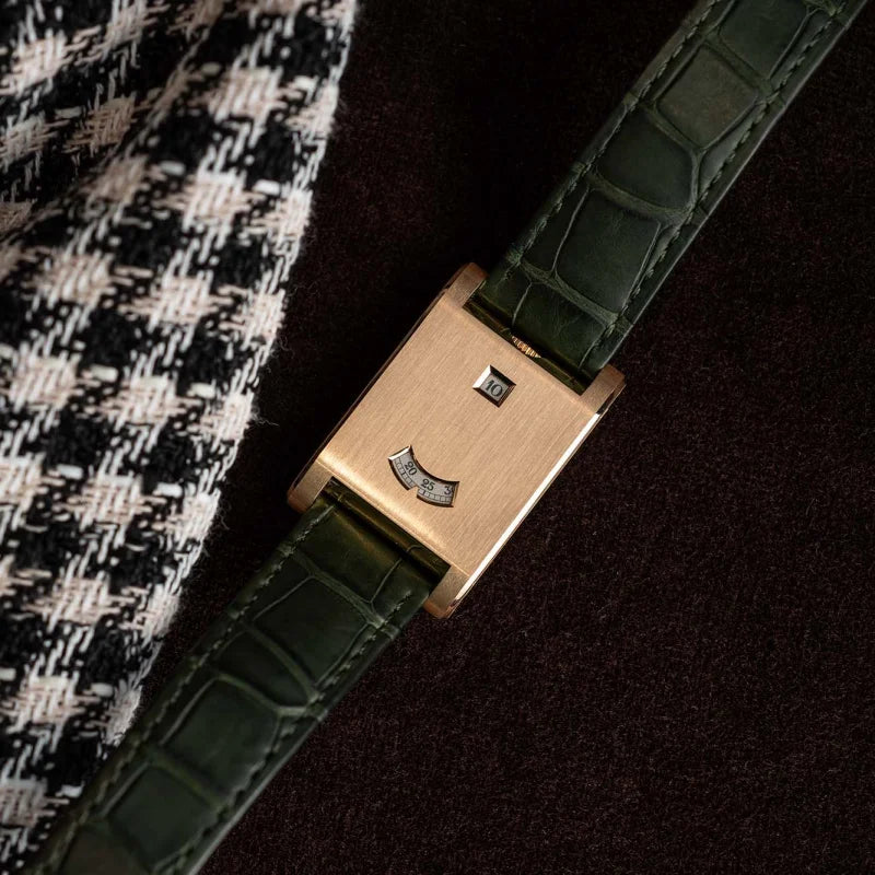 Men's Retro Gold Quartz Watch - Light Luxury Fashion Timepiece with Trendy Design