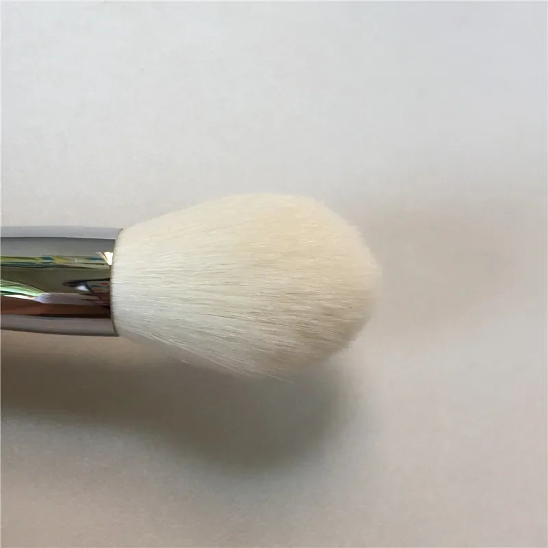 Premium Face Definer Makeup Brush - Tapered Powder & Contour Brush