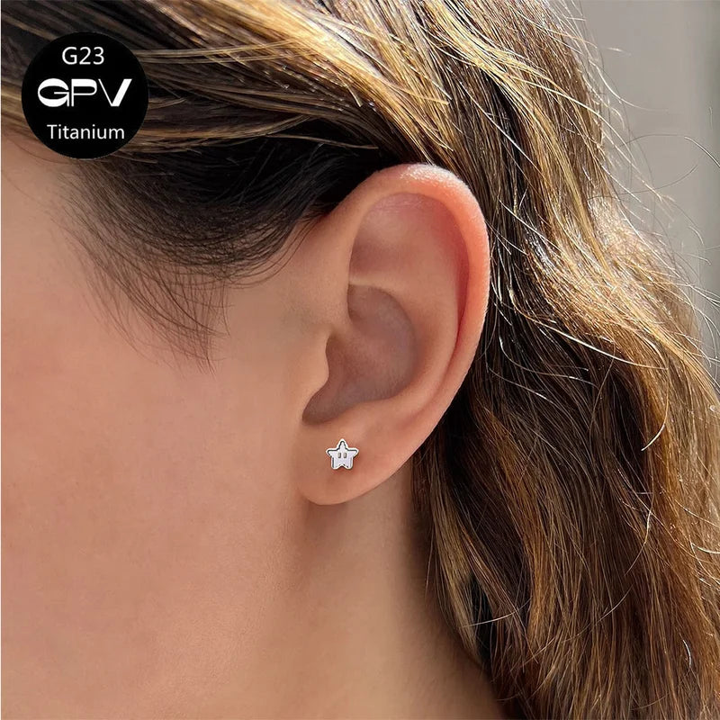 Titanium Ear Studs for Men and Women - Heart-Shaped Cartilage Jewelry