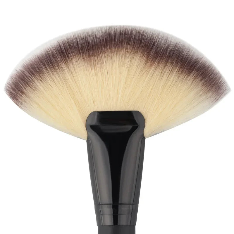 Large Fan Makeup Brush for Foundation Blush Highlighter Powder - Soft Cosmetic Brush