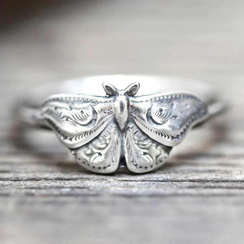 Vintage Style Butterfly Moth Ring - Women's Retro Trendy Jewelry