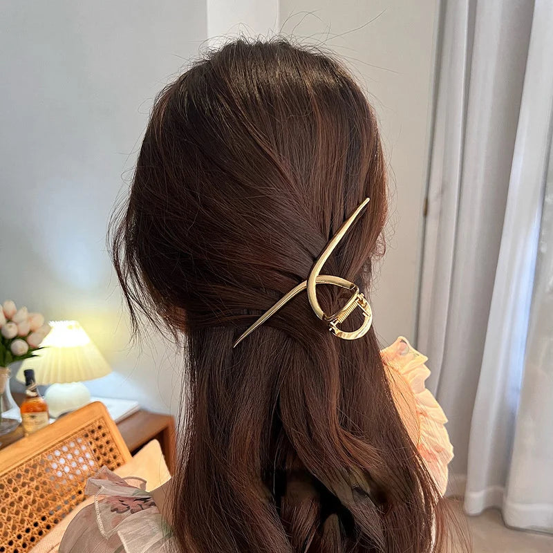 Oversized Metal Hair Claw Hairpin - Large Hollow Hair Grip for Girls, Trendy Hair Accessories
