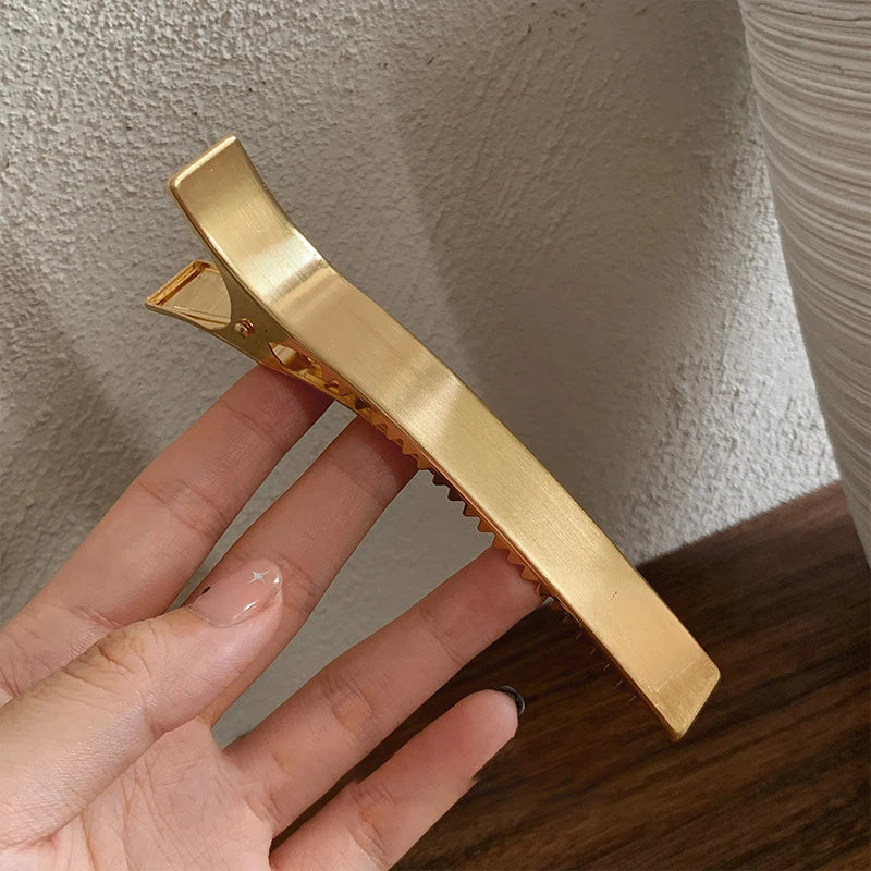 Elegant Hair Clips for Women and Girls Metal Claw Barrettes Fashion Accessories