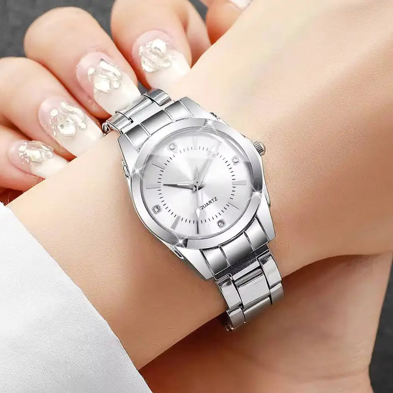 Fashion Rhinestone Women Watches Casual Quartz Wrist Watch - Multiple Colors